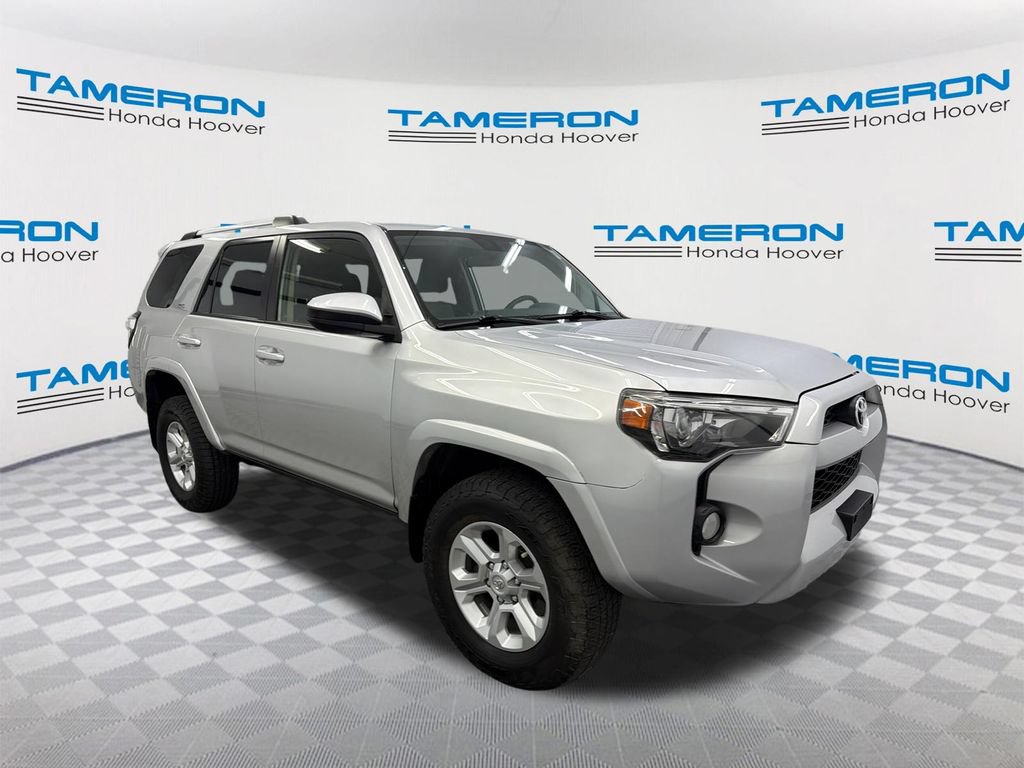 Used 2019 Toyota 4Runner SR5 AWD/4WD image 7