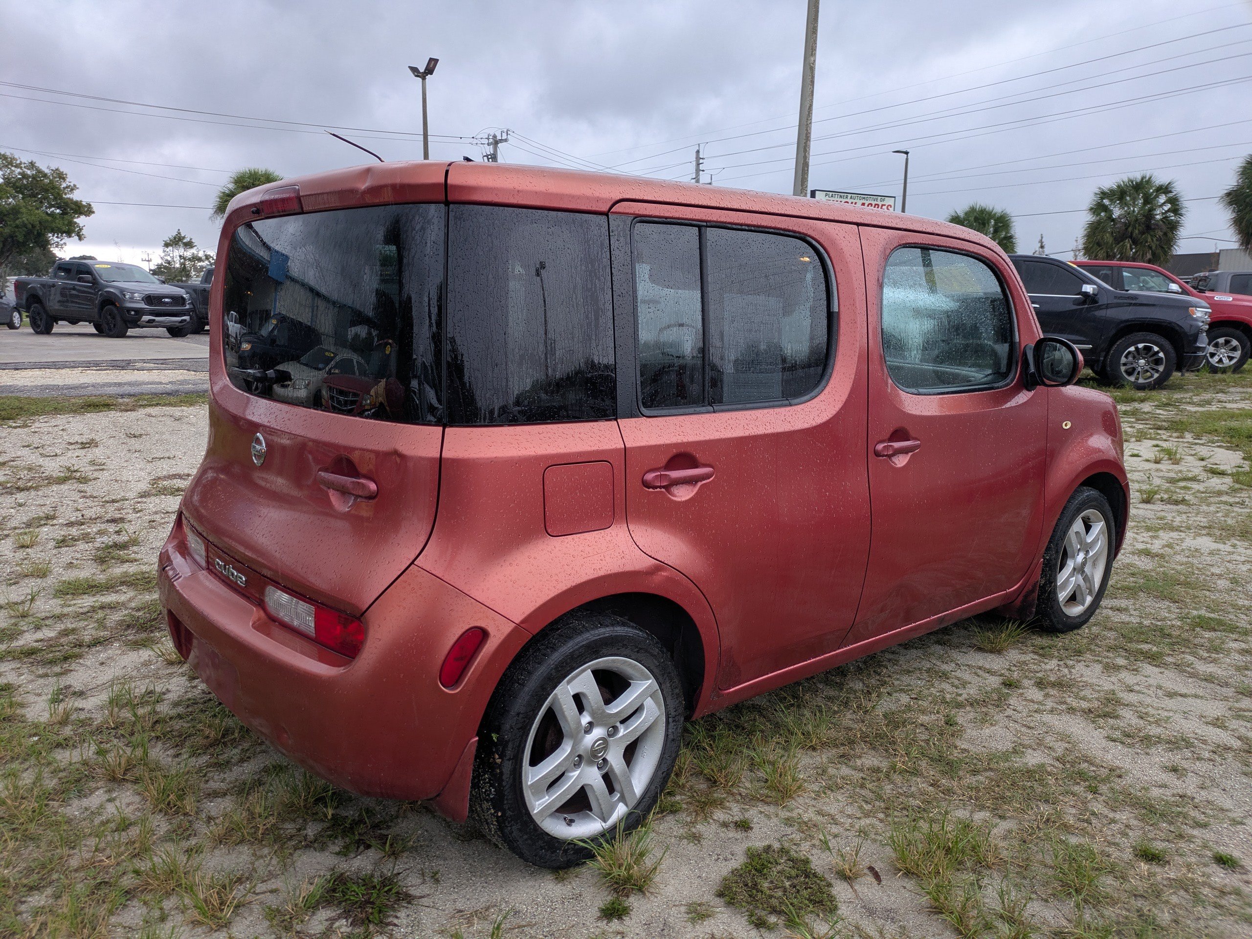 Used 2010 Nissan Cube 1.8 SL w/ Interior Designer Pkg FWD image 4