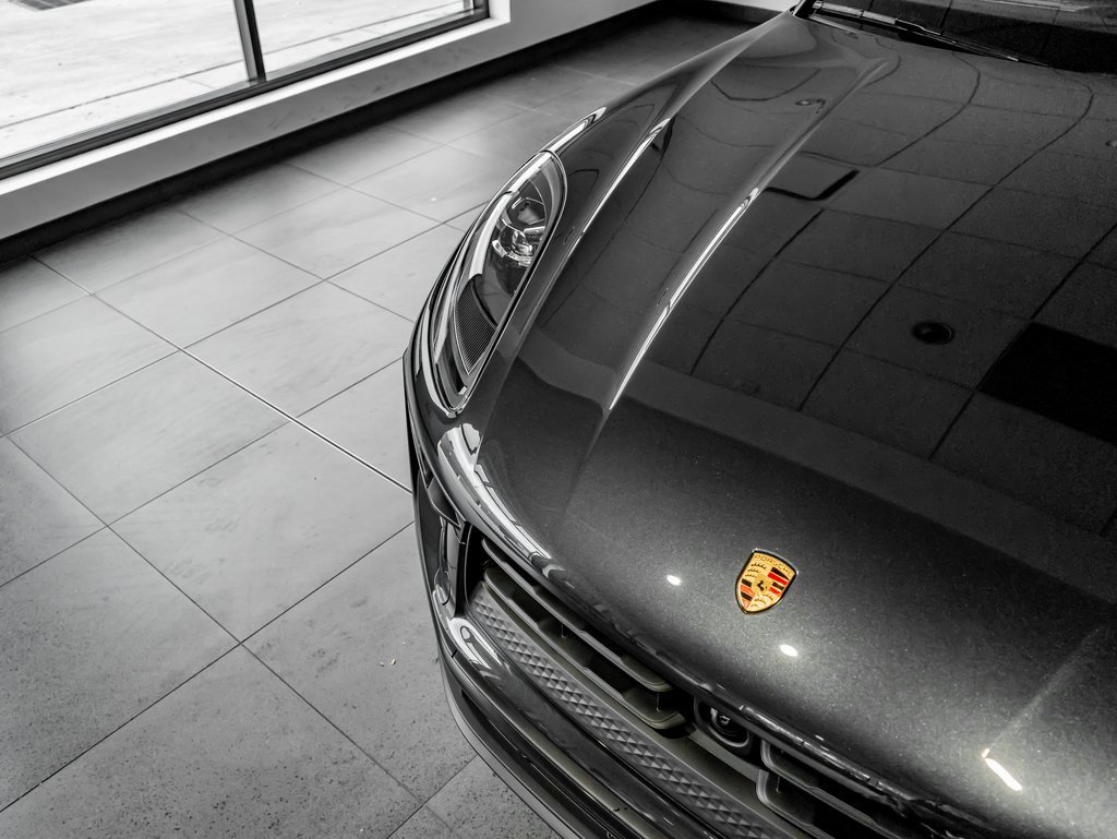 New 2026 Porsche Macan image 32