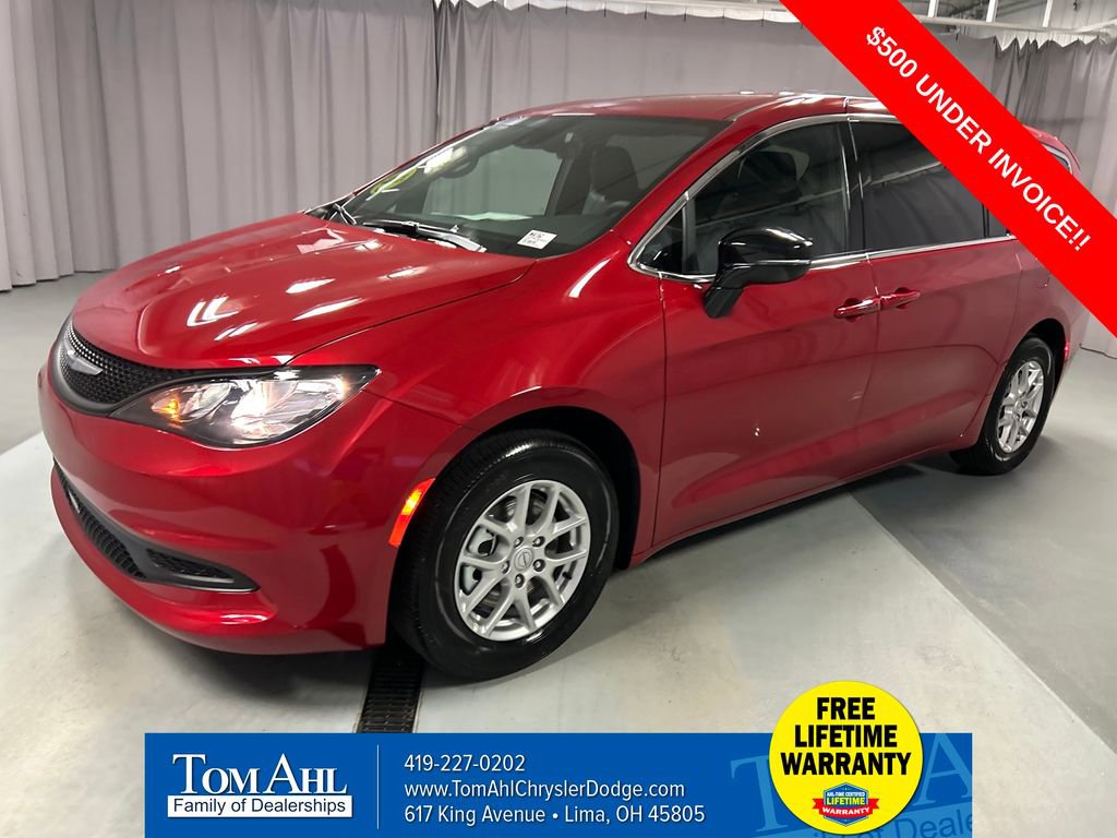 New 2026 Chrysler Voyager LX image 3