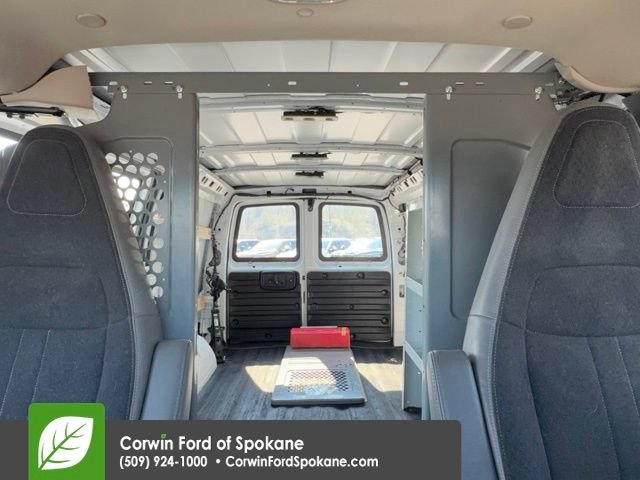 Used 2018 GMC Savana 2500 w/ Driver Convenience Package RWD image 26