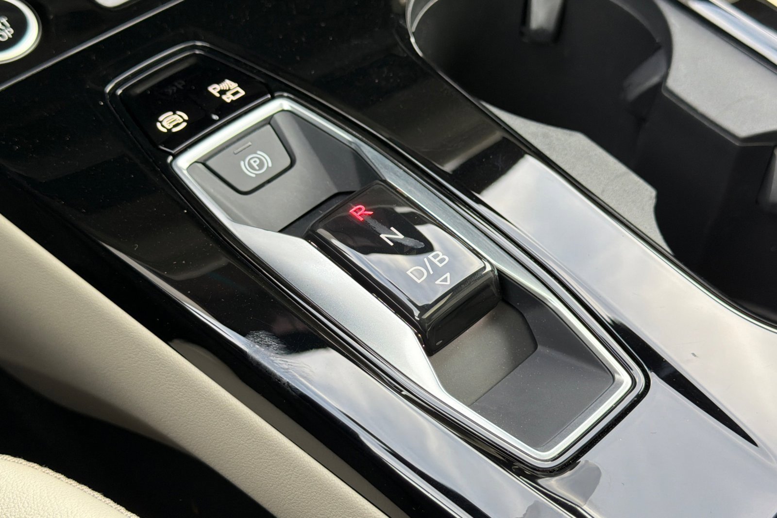 Certified 2025 Audi Q6 e-tron Premium Plus w/ Premium Plus image 21