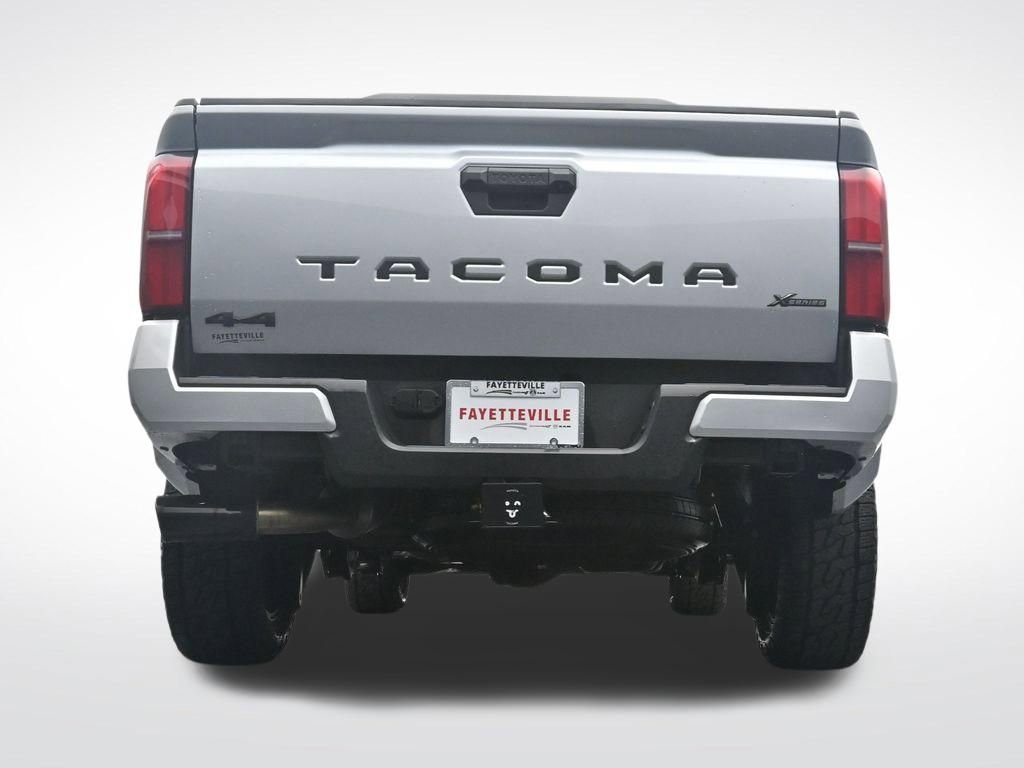 Used 2025 Toyota Tacoma SR5 AWD/4WD image 34