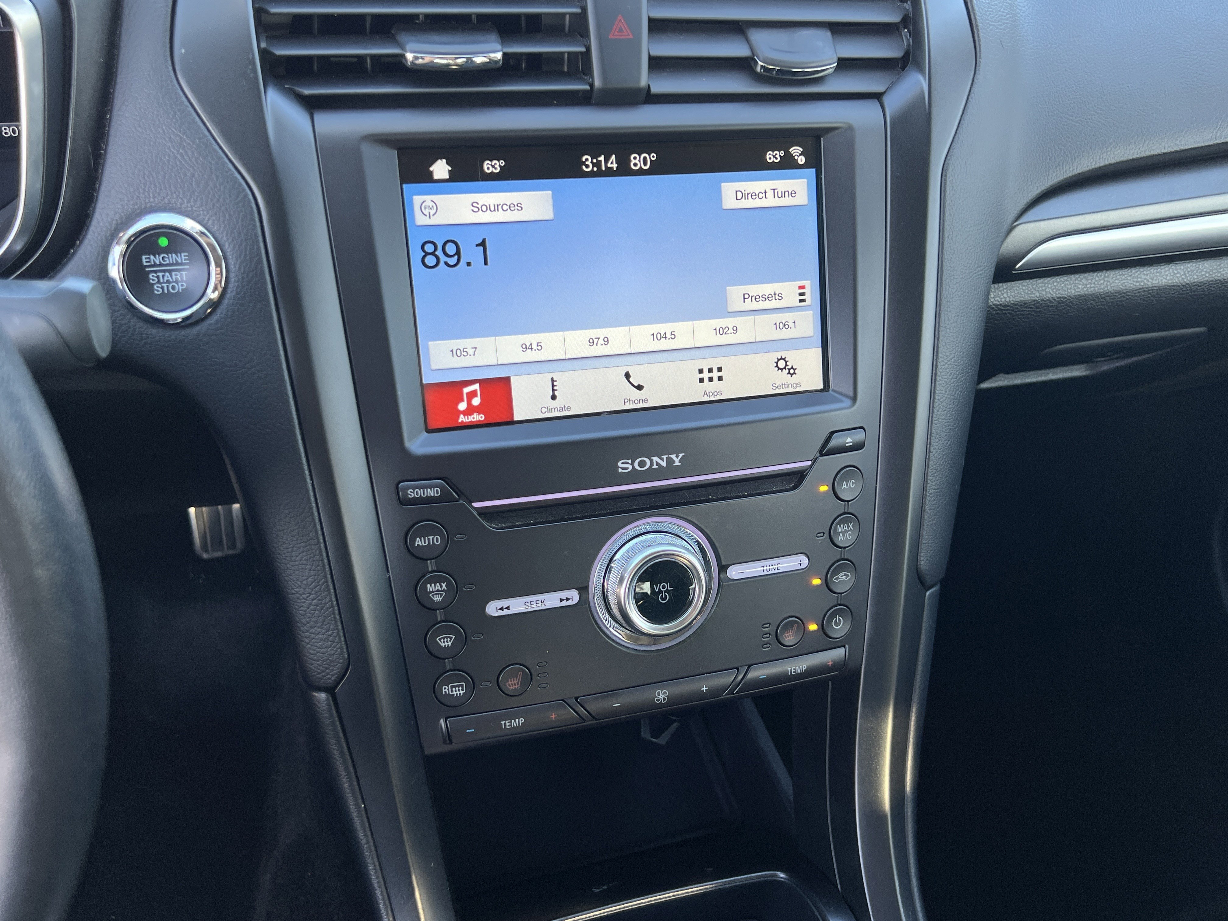 Used 2018 Ford Fusion Titanium image 22