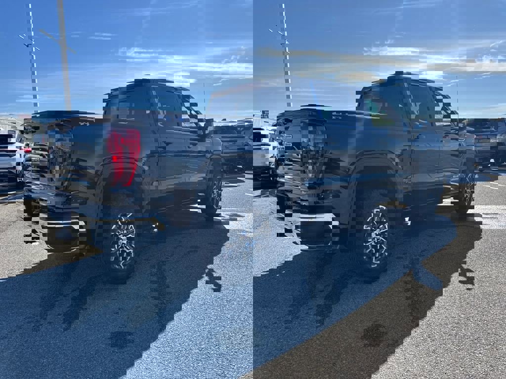 New 2026 GMC Sierra 1500 SLE w/ Preferred Package image 7