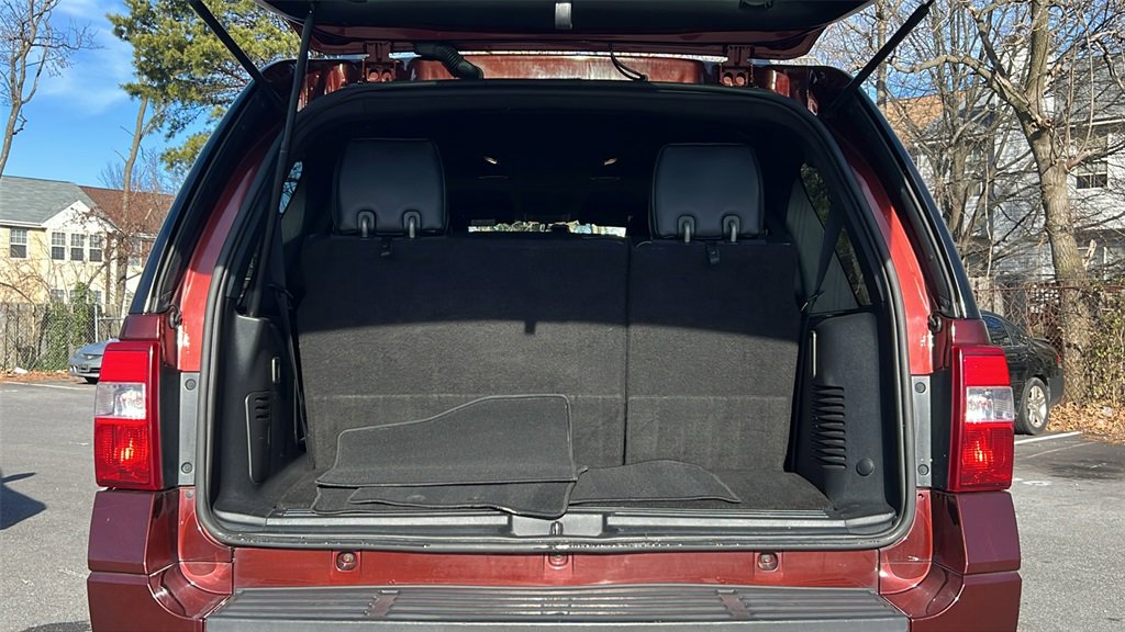 Used 2017 Ford Expedition Limited image 19