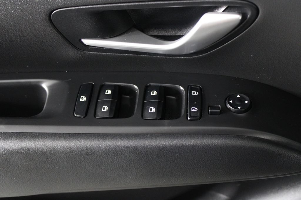 Certified 2024 Hyundai Tucson SE FWD image 23