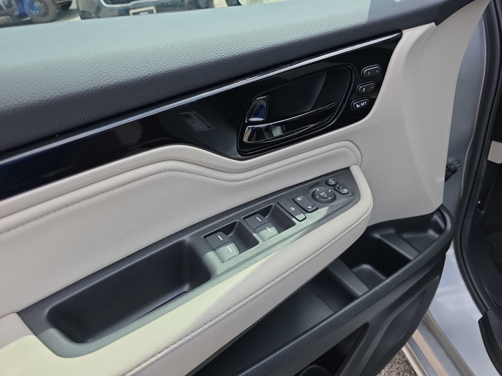 Certified 2025 Honda Odyssey Elite image 21