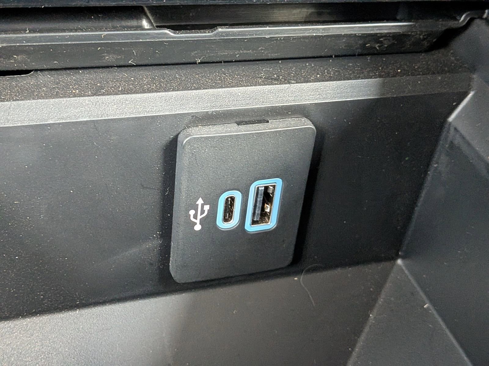 Certified 2026 Ford F250 Lariat w/ Black Appearance Package image 26