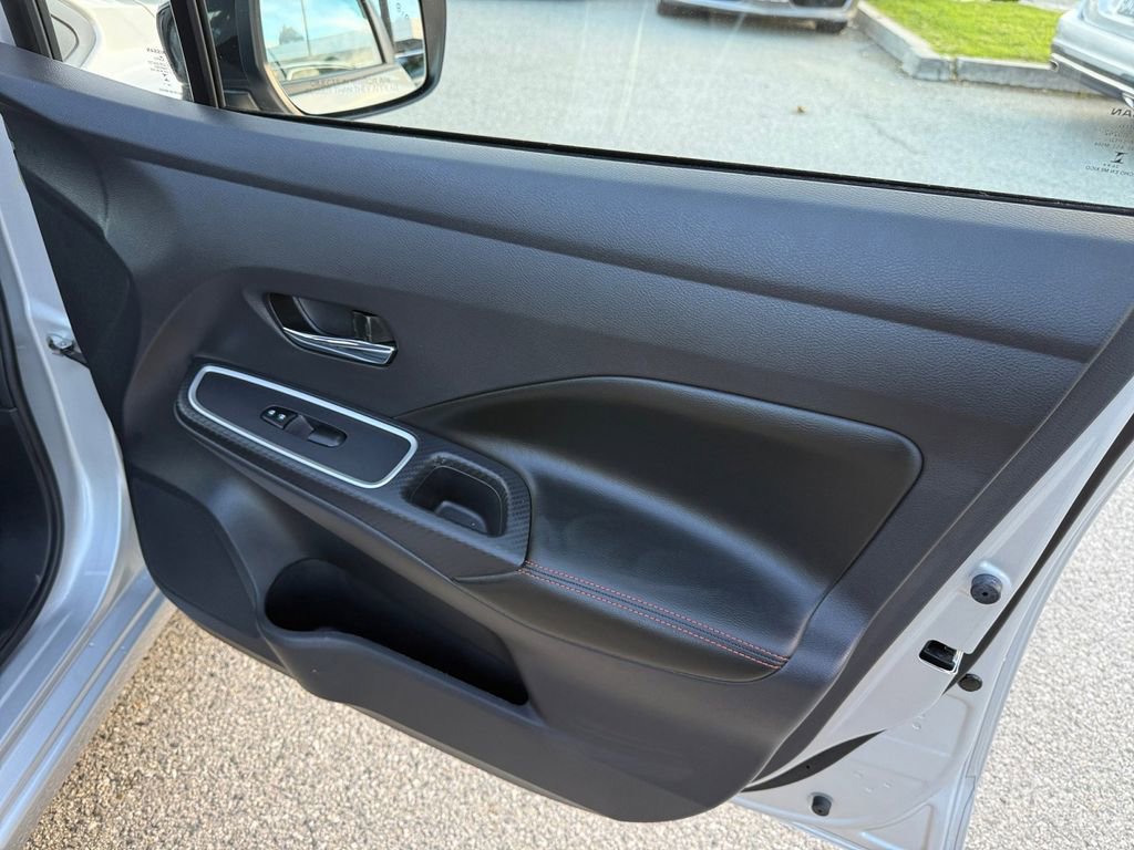 Certified 2025 Nissan Versa SR w/ Trunk Package image 29