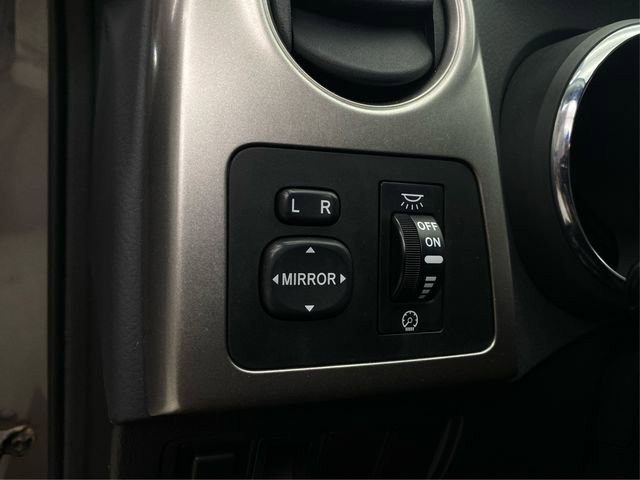 Used 2003 Pontiac Vibe w/ Power Group Value Package FWD image 22