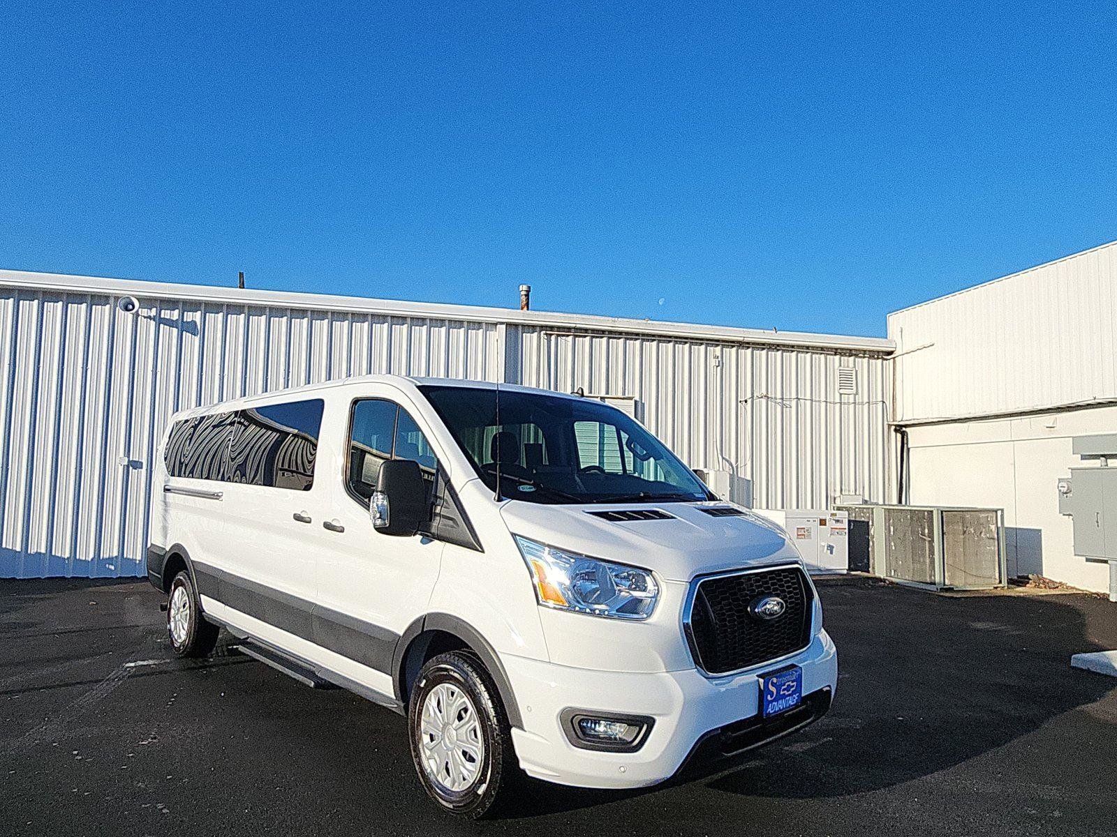 Used 2022 Ford Transit 350 XLT RWD image 7