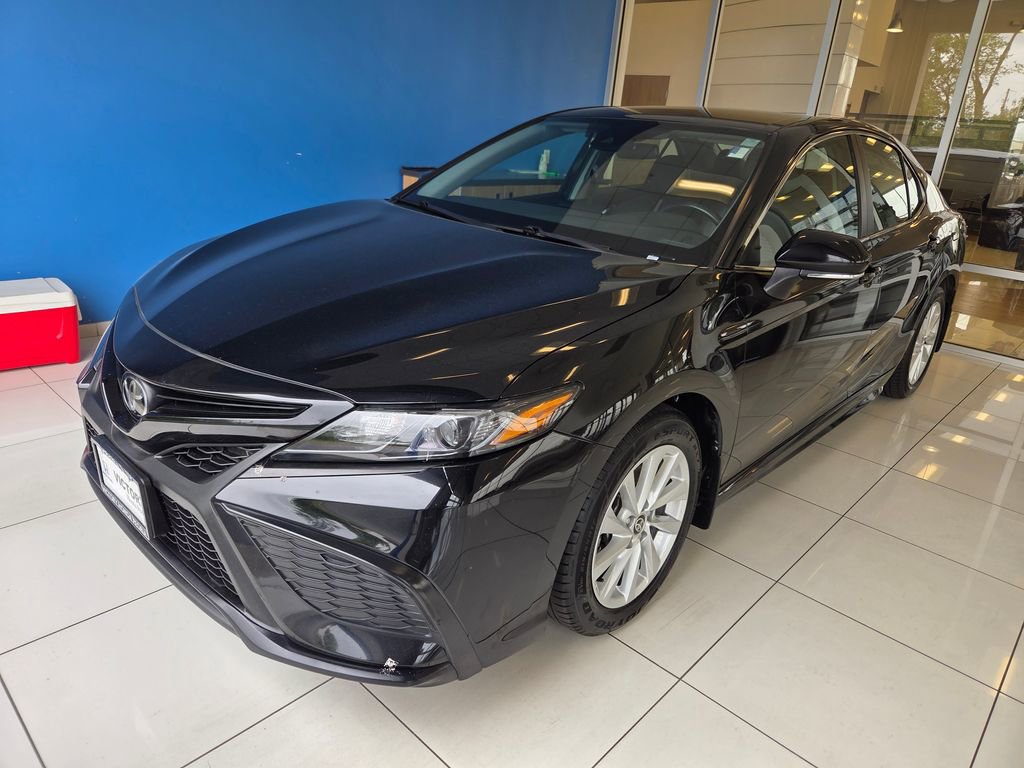Used 2024 Toyota Camry SE