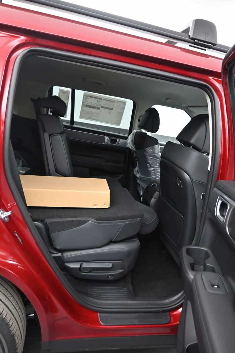 New 2026 Hyundai Santa Fe SEL FWD image 12