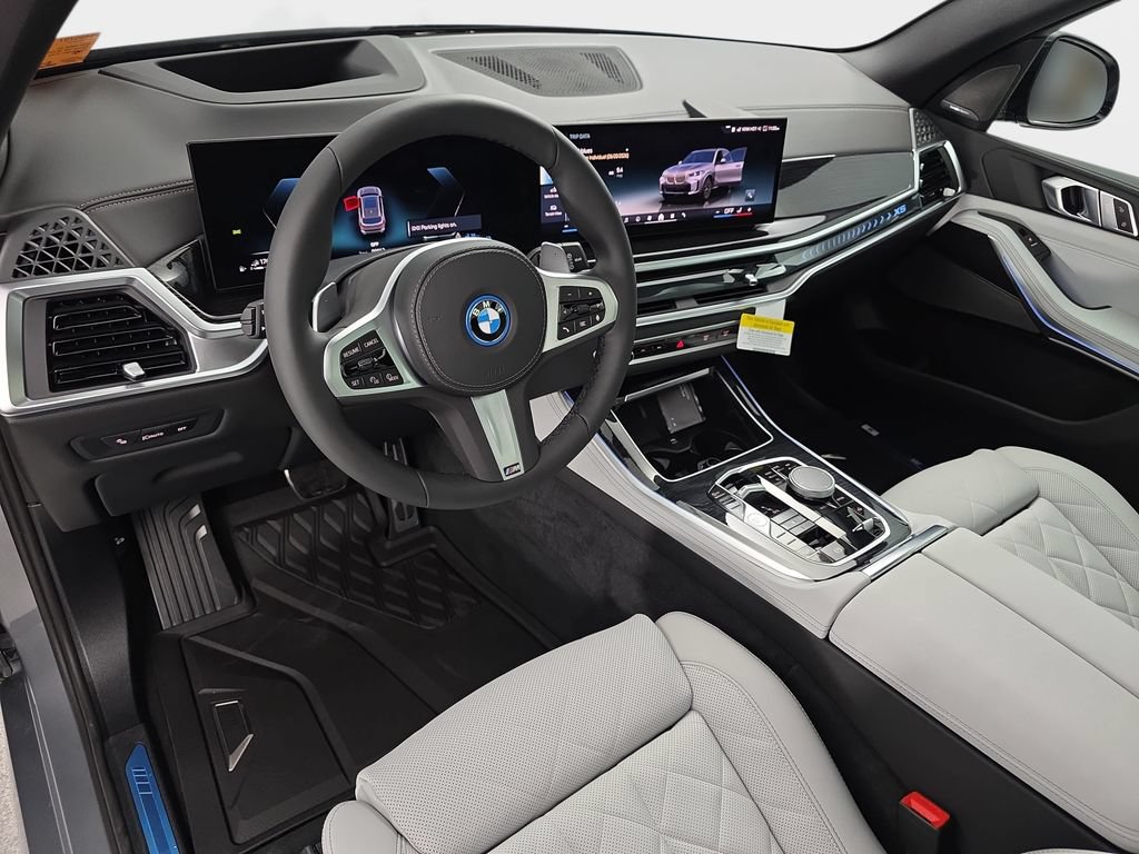 New 2026 BMW X5 xDrive50e w/ M Sport Package AWD/4WD image 16