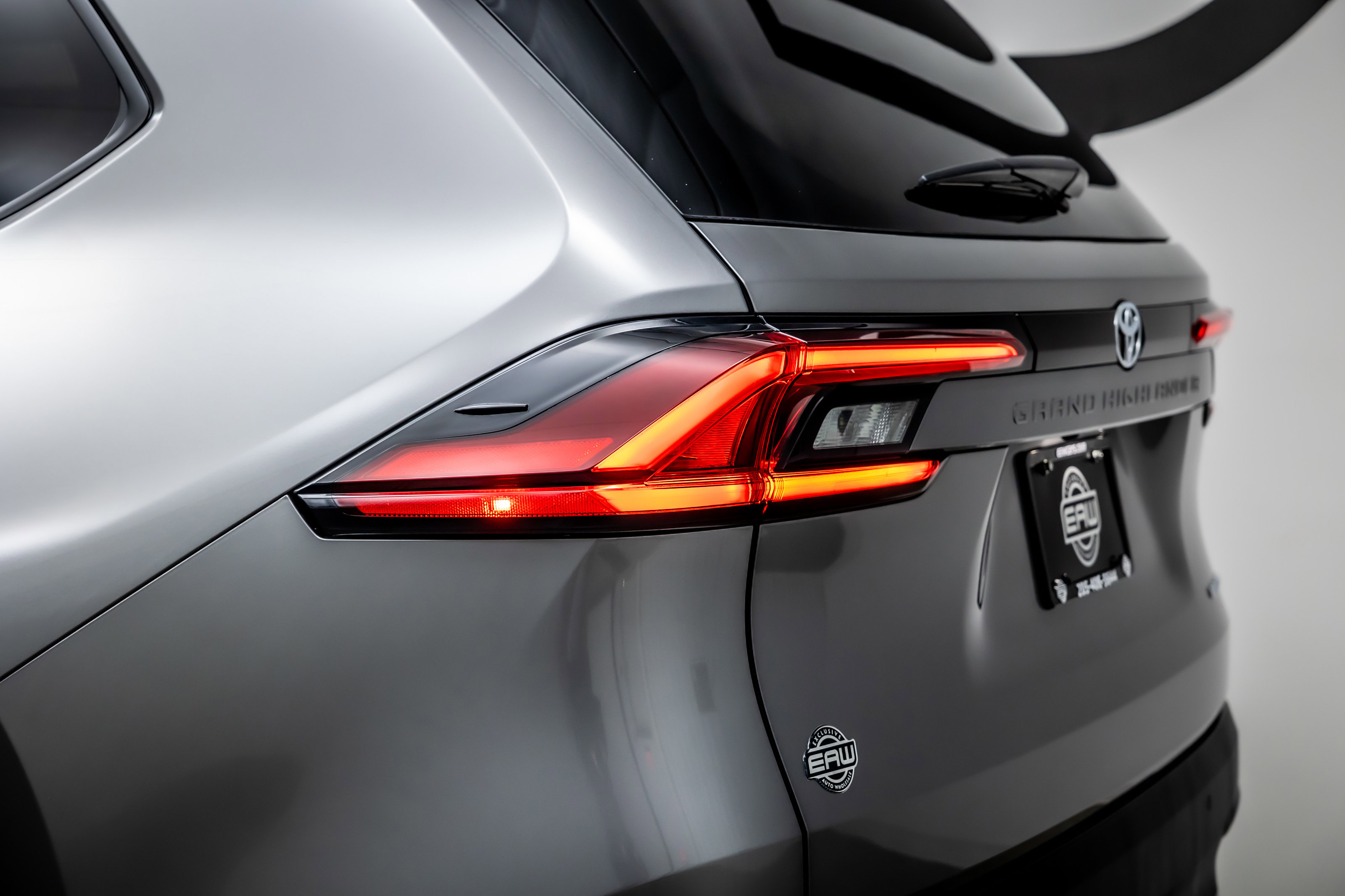 Used 2025 Toyota Grand Highlander FWD image 12