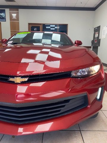 Used 2018 Chevrolet Camaro LT w/ Technology Package image 10