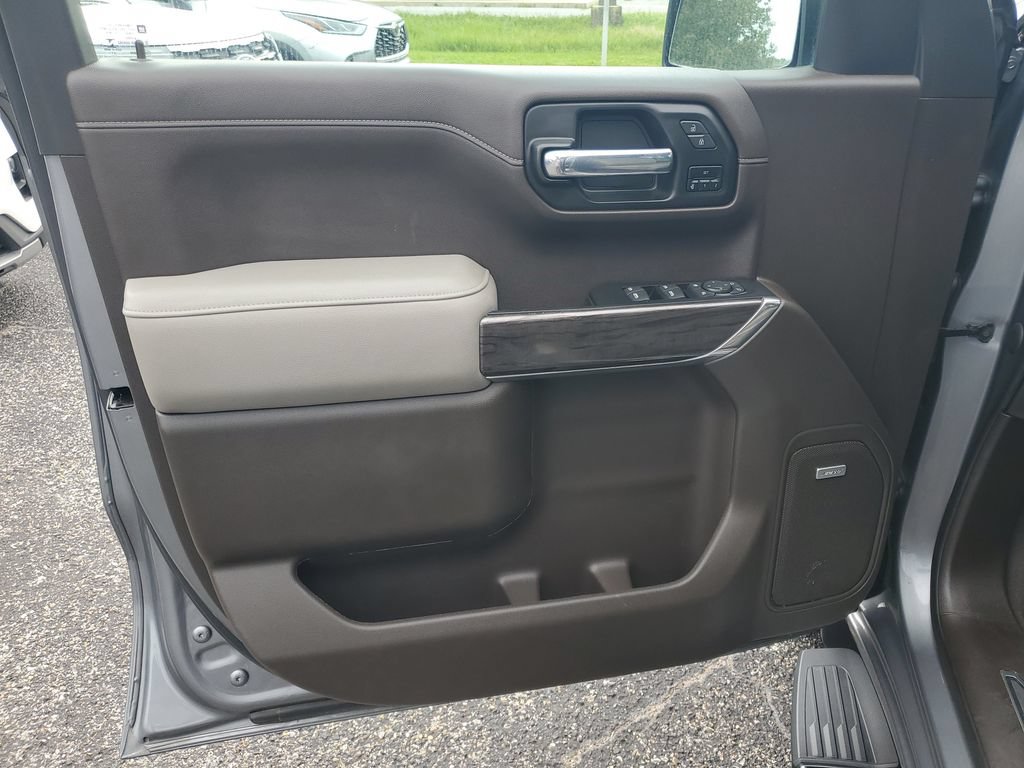 Used 2022 Chevrolet Silverado 1500 LTZ w/ LTZ Convenience Package II RWD image 8