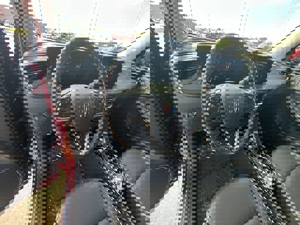 Certified 2024 Buick Encore GX Avenir image 10