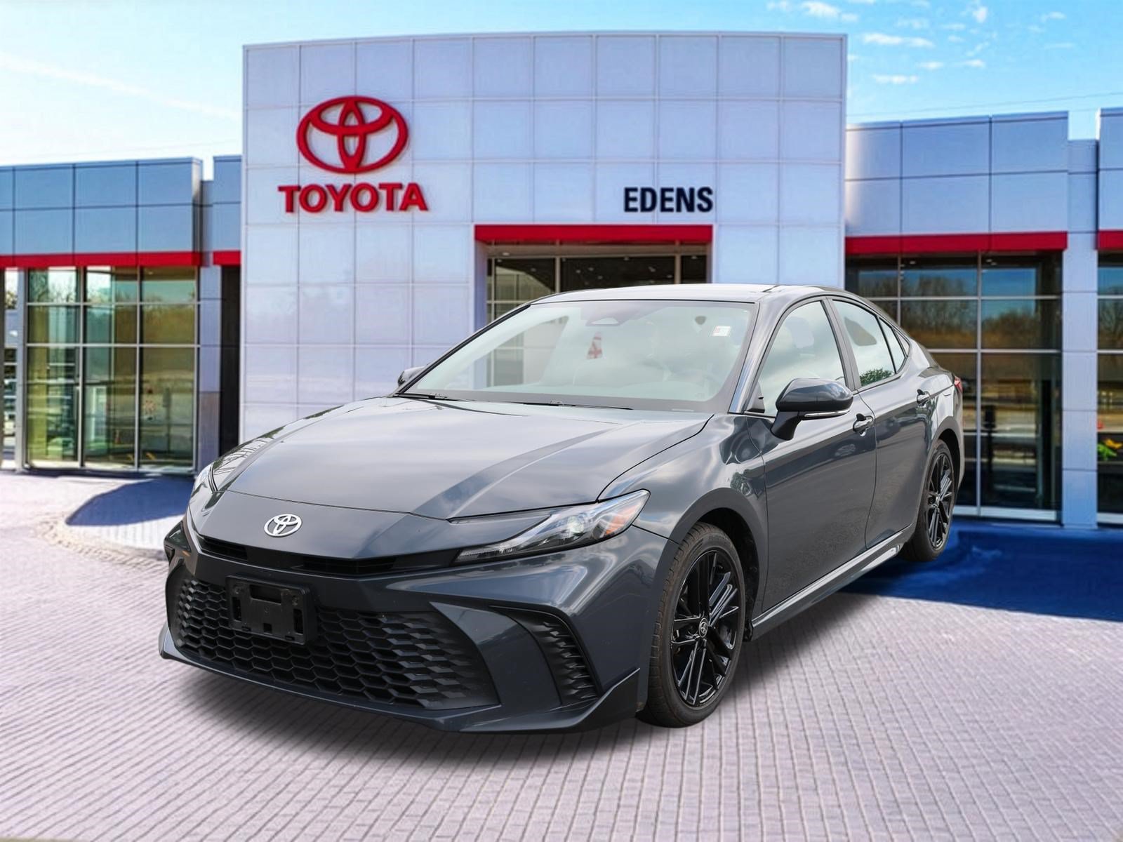 Used 2025 Toyota Camry SE FWD image 10