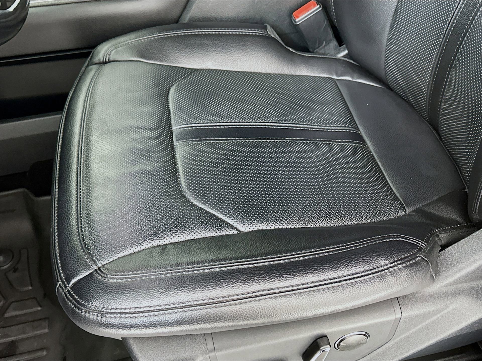 Used 2021 Ford Expedition Limited image 21