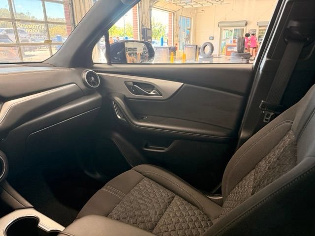 Used 2022 Chevrolet Blazer LT FWD image 19