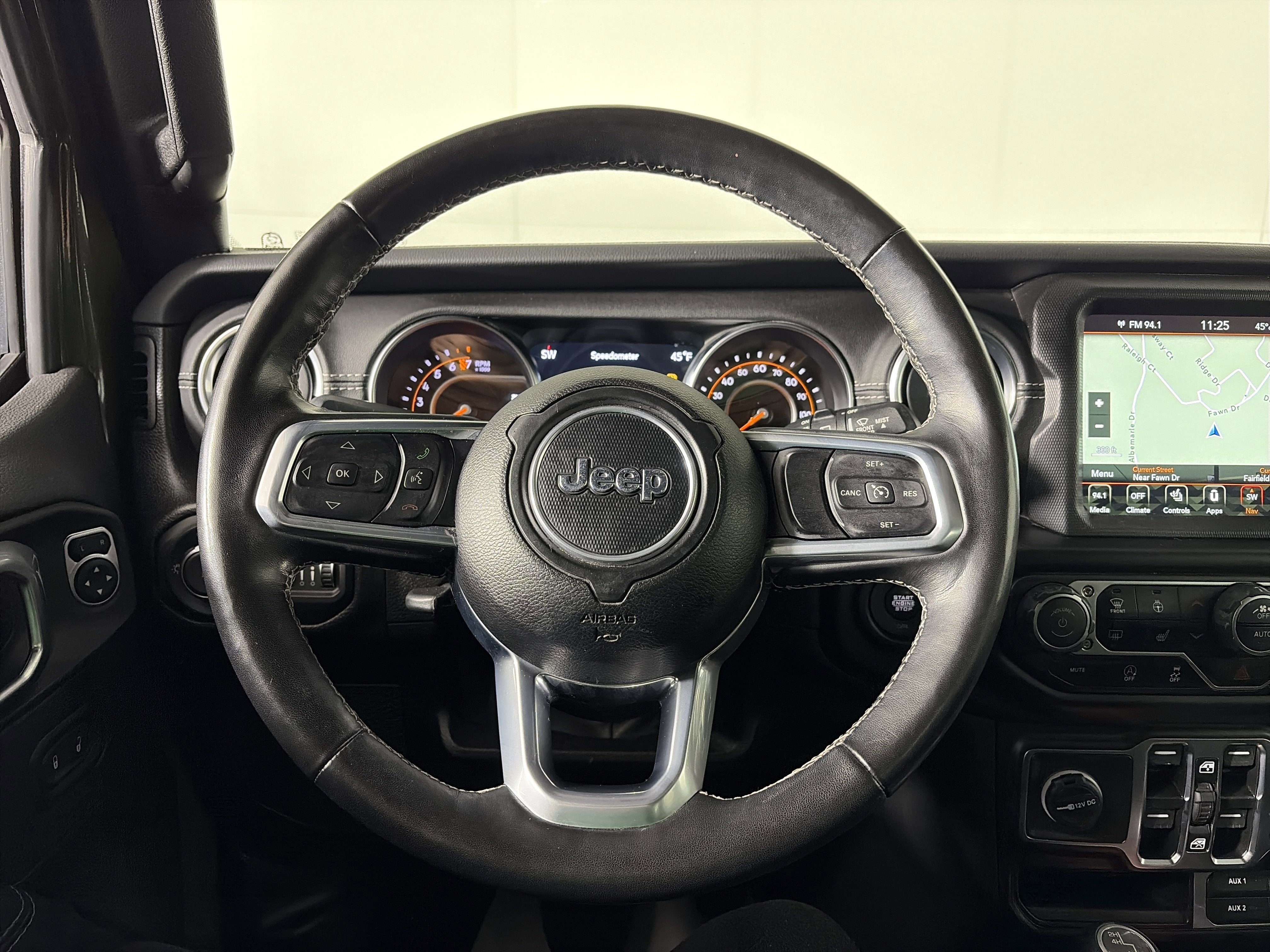 Used 2022 Jeep Wrangler Unlimited Sahara w/ Cold Weather Group image 20