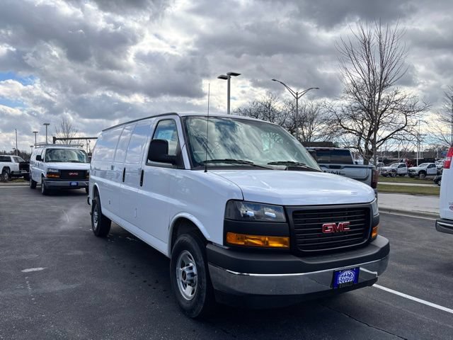 New 2026 GMC Savana 3500 w/ Driver Convenience Package RWD image 1