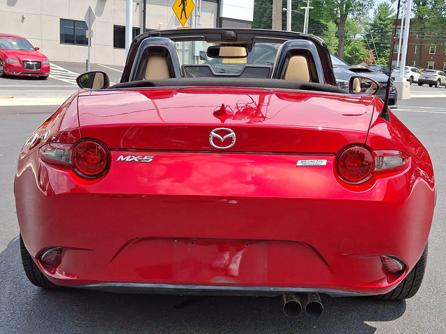 Used 2016 MAZDA MX-5 Miata Grand Touring RWD image 5