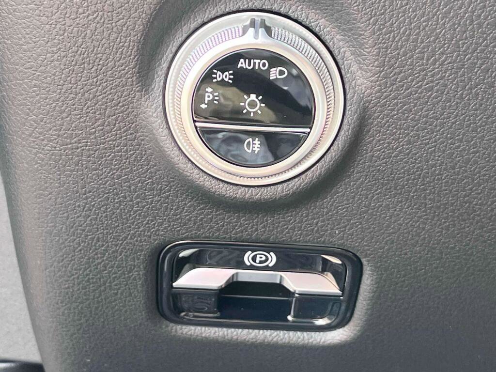 New 2026 Mercedes-Benz CLE 300 4MATIC Coupe image 33