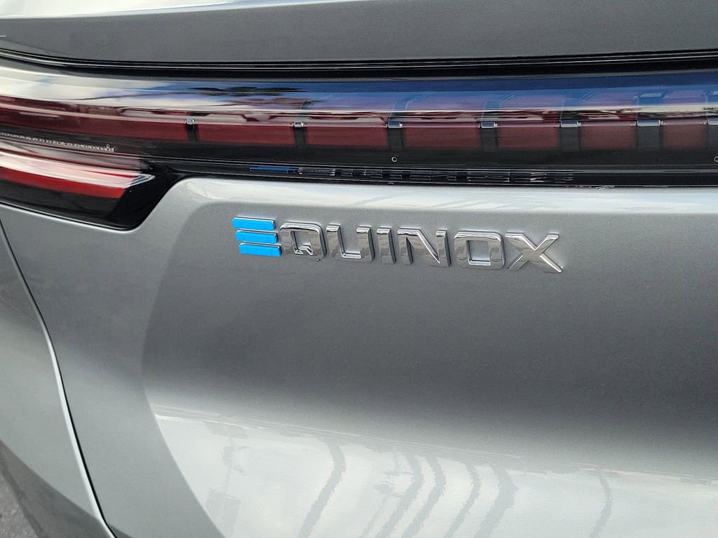 New 2026 Chevrolet Equinox EV LT image 18