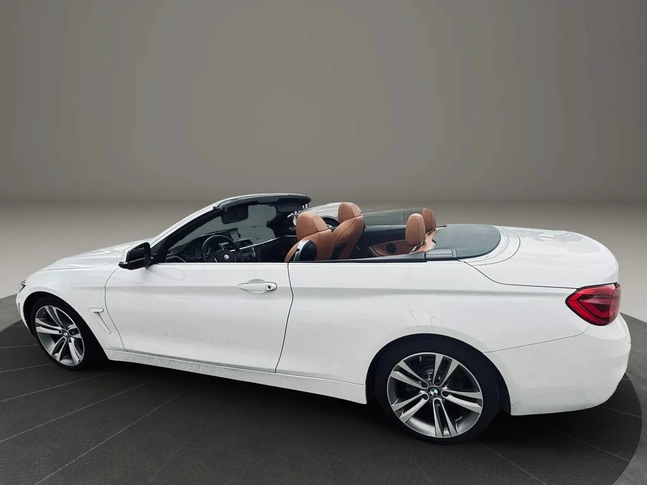 Used 2018 BMW 430i Convertible RWD image 17