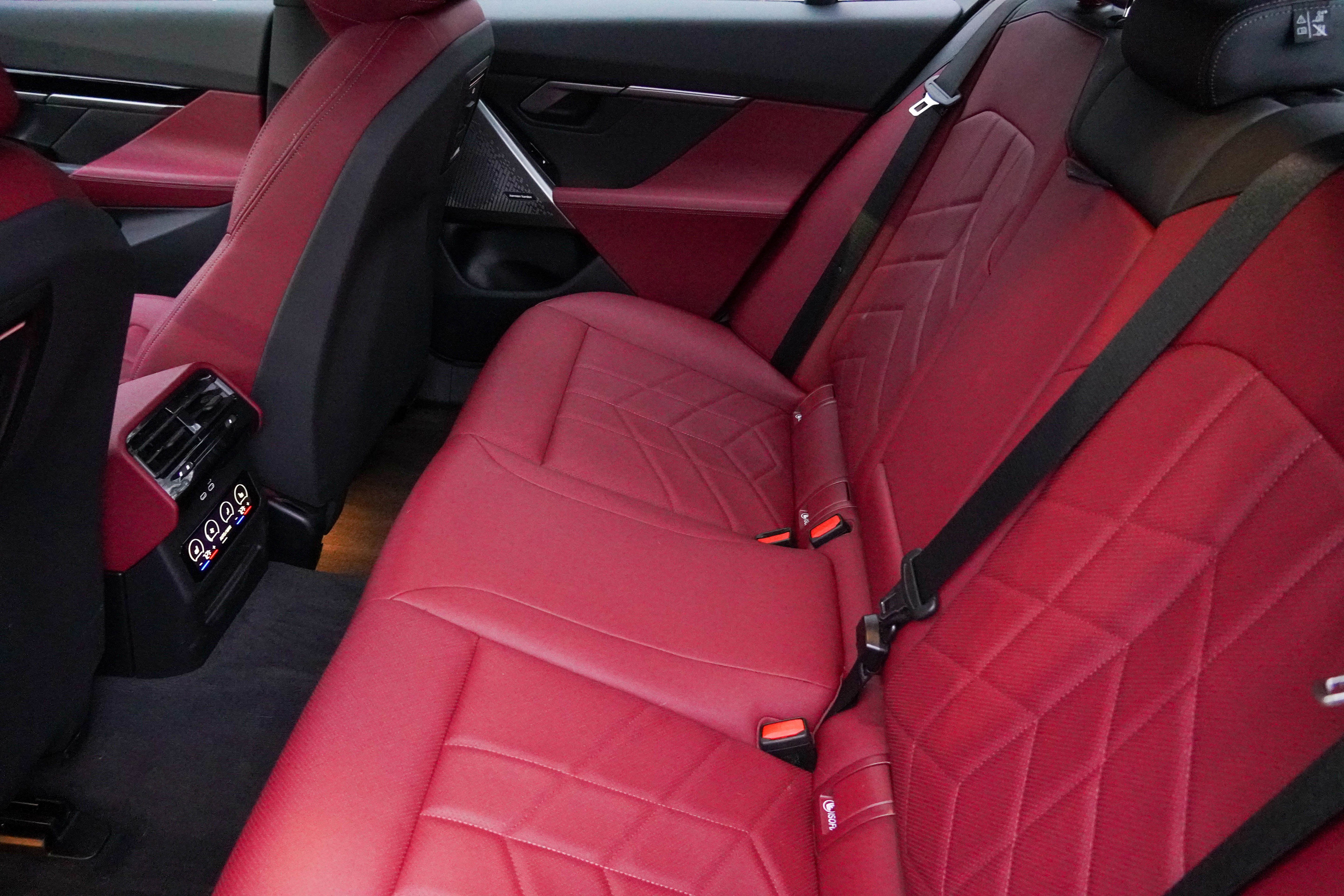 Certified 2026 BMW 530i xDrive image 37