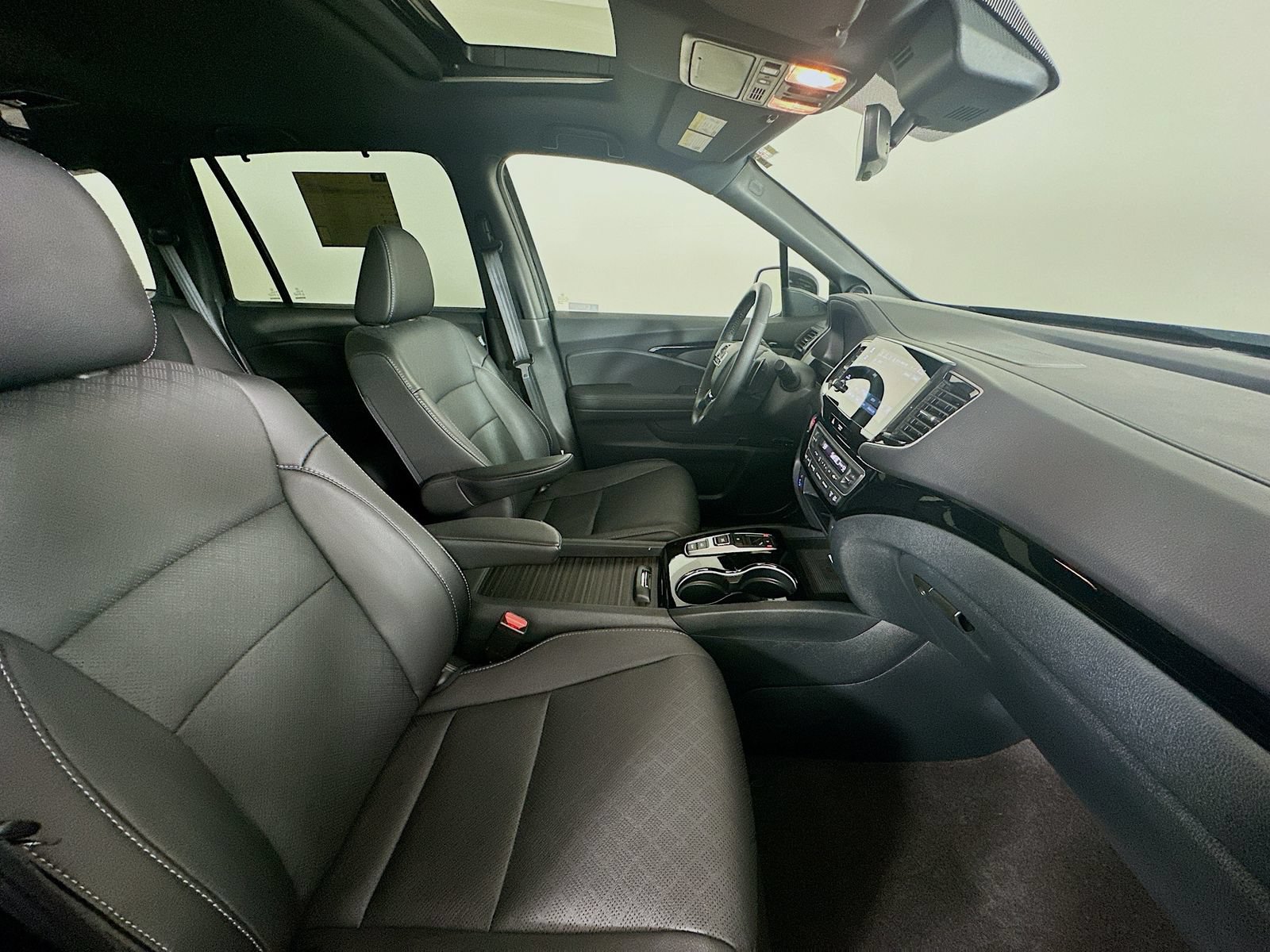 Used 2023 Honda Passport Elite image 46
