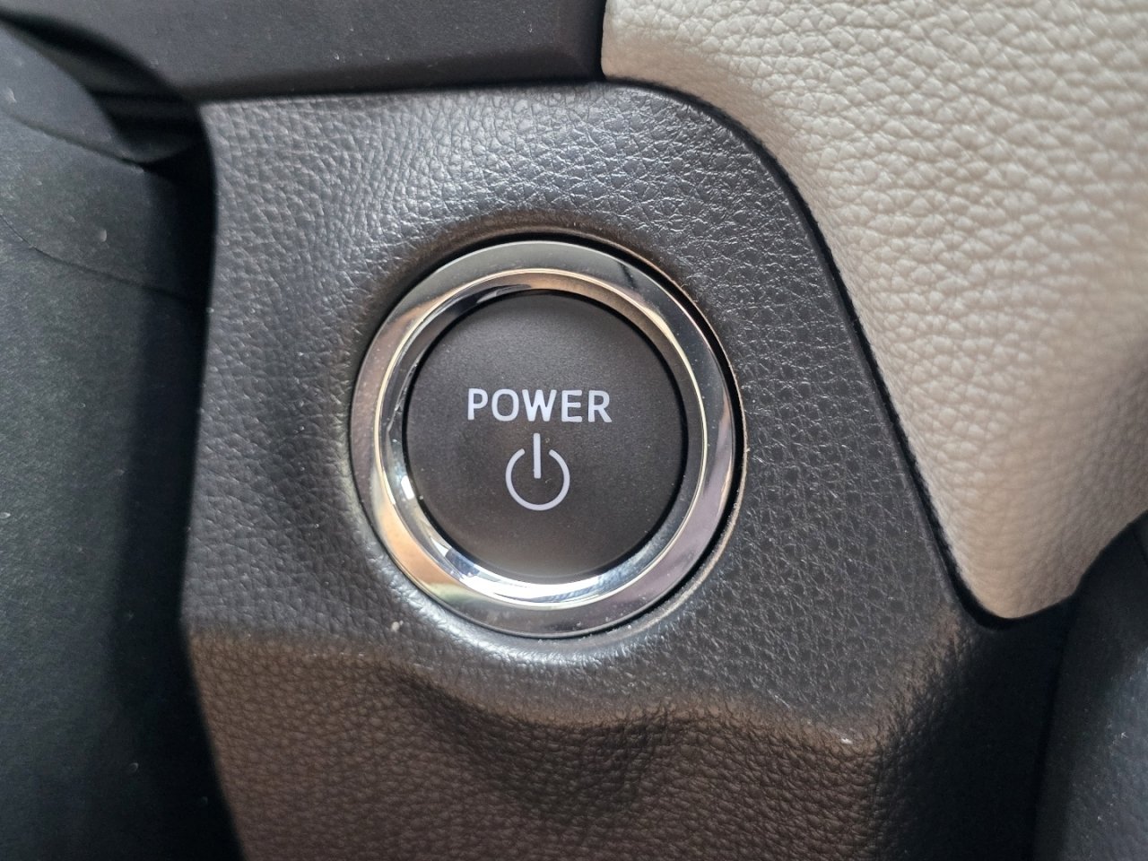 Certified 2025 Toyota RAV4 XLE AWD/4WD image 29