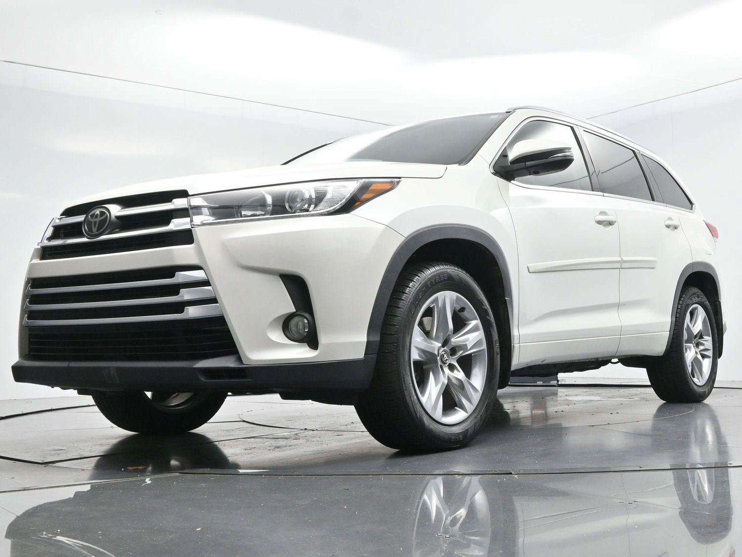 Used 2017 Toyota Highlander Limited w/ Protection Package #3 AWD/4WD image 55