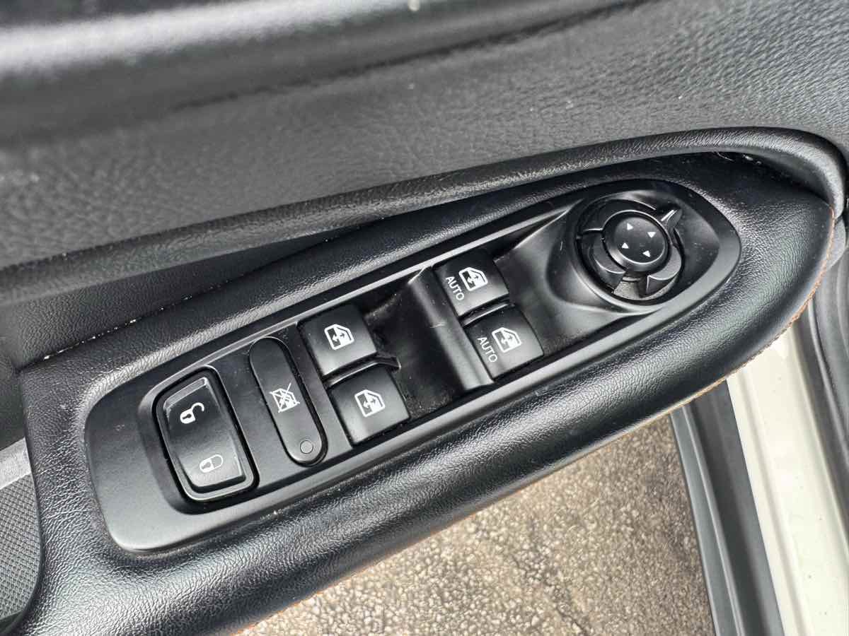 Used 2021 Jeep Compass Limited w/ Sun and Sound Group AWD/4WD image 27