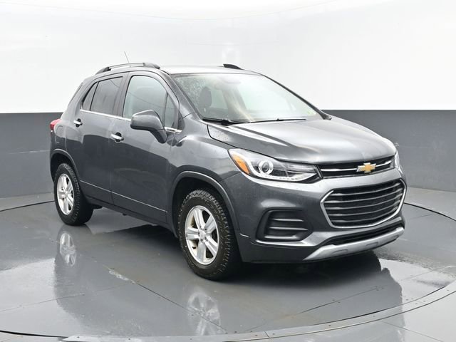 Used 2017 Chevrolet Trax LT w/ LT Convenience Package image 3