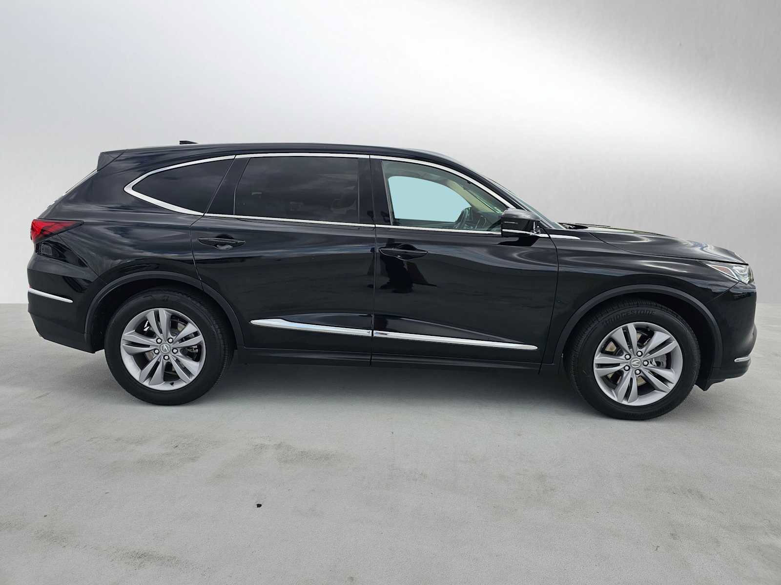 Certified 2023 Acura MDX FWD image 2