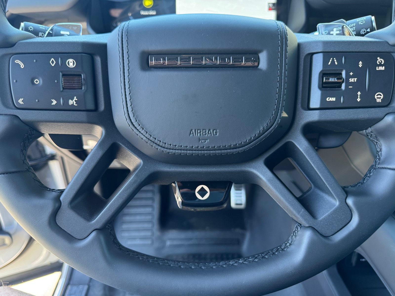 New 2026 Land Rover Defender 110 OCTA AWD/4WD image 20