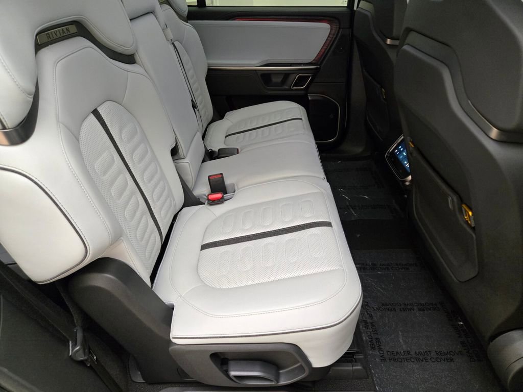 Used 2023 Rivian R1S Adventure image 25