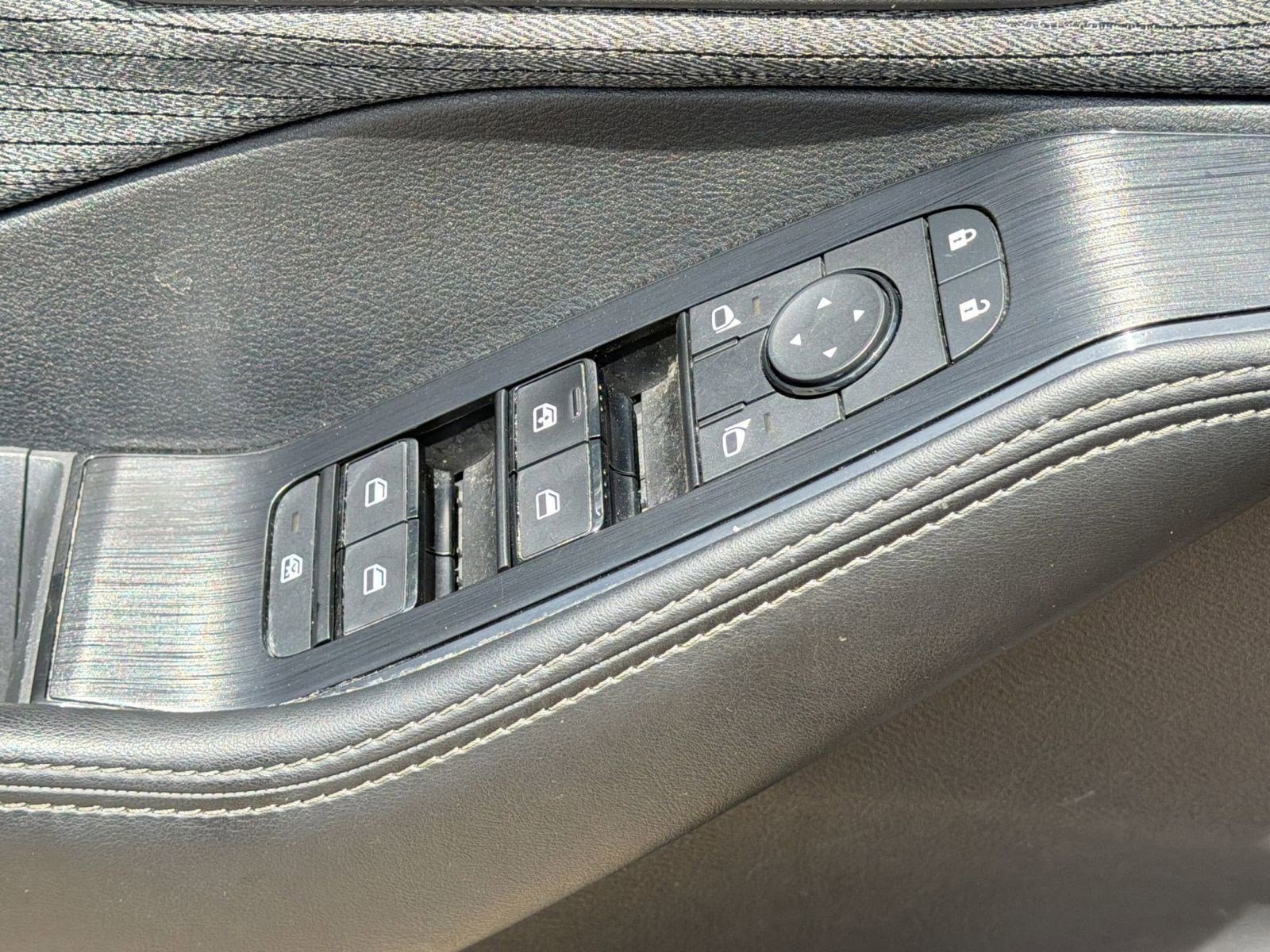 Used 2023 Nissan Rogue SV FWD image 12