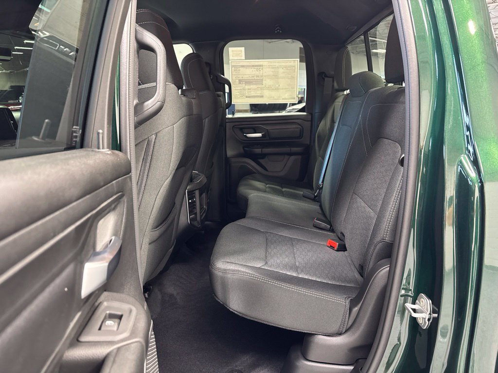 New 2026 RAM 1500 Express AWD/4WD image 37