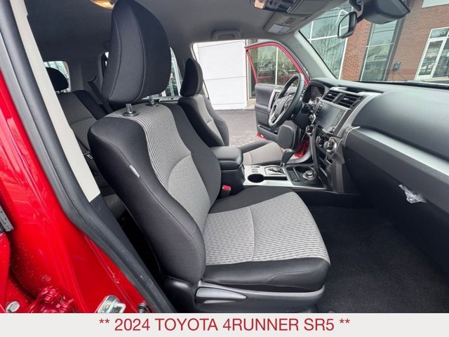 Used 2024 Toyota 4Runner SR5 image 33