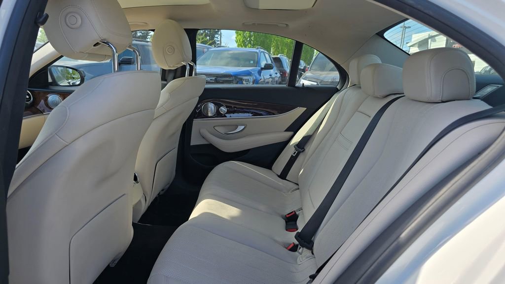 Used 2017 Mercedes-Benz E 300 4MATIC image 16