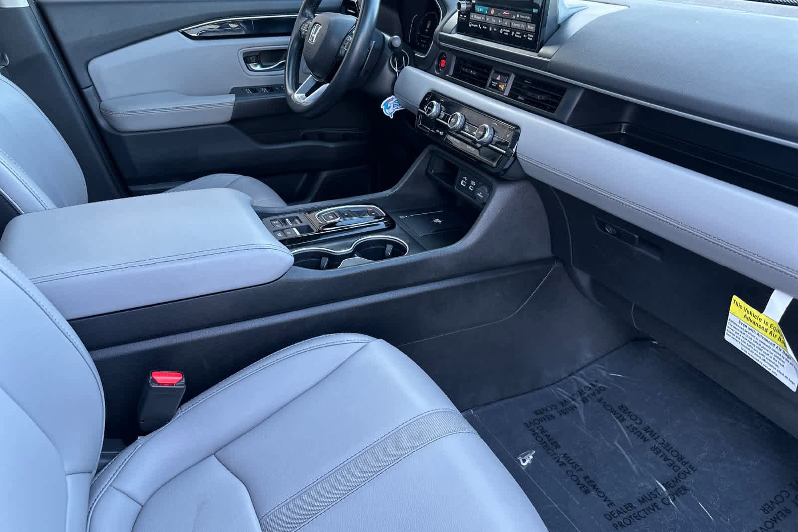 Used 2024 Honda Pilot Touring image 18