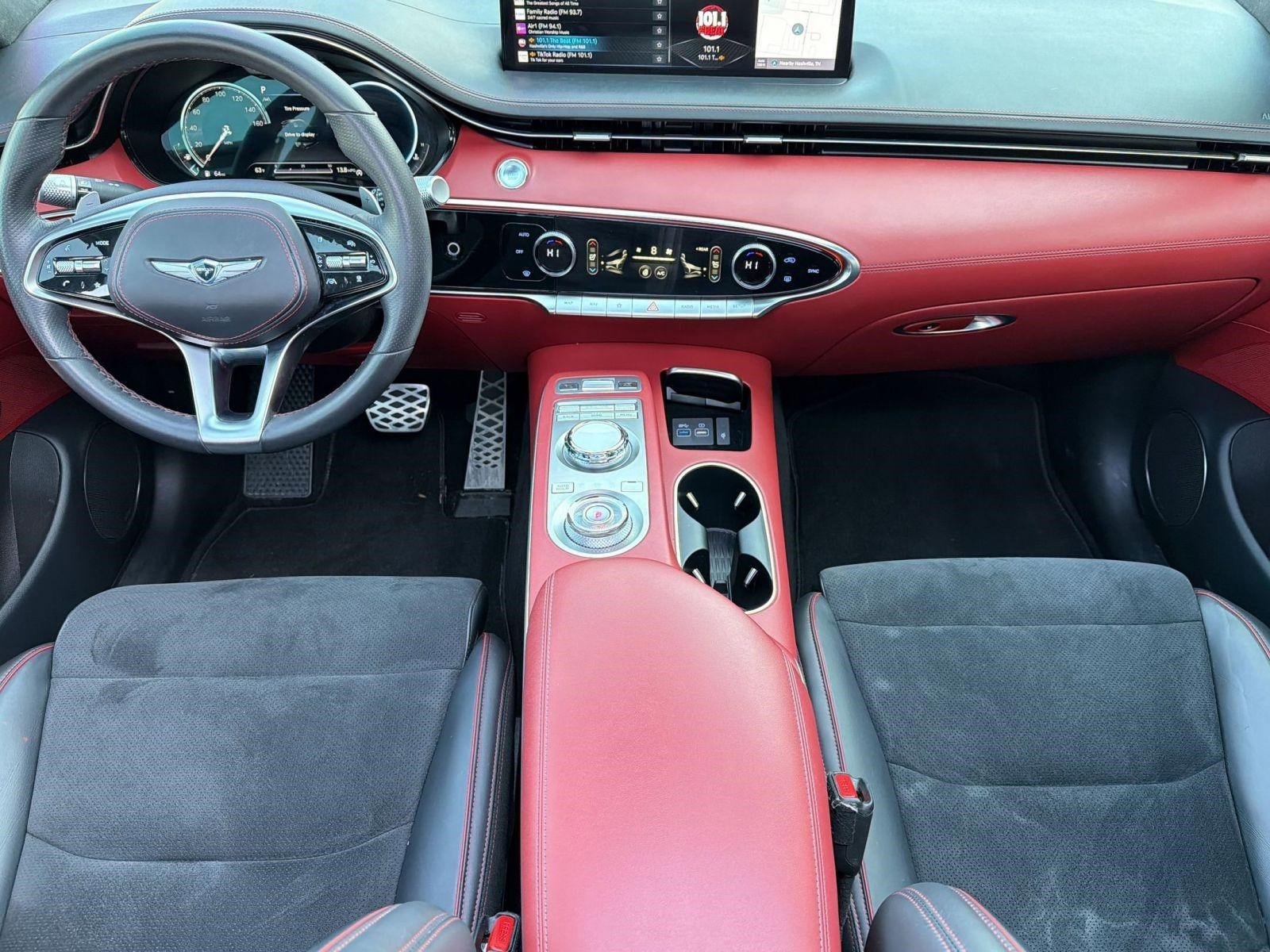 Used 2022 Genesis GV70 3.5T Sport w/ Sport Prestige Package image 17