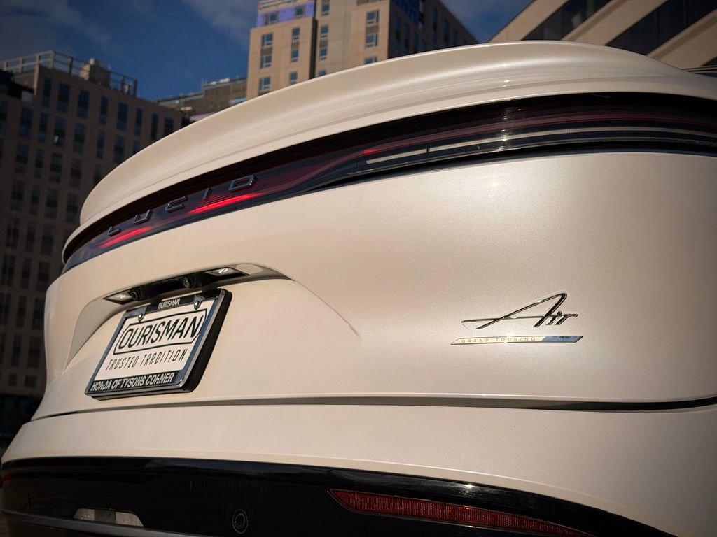 Used 2023 Lucid Air Grand Touring image 11
