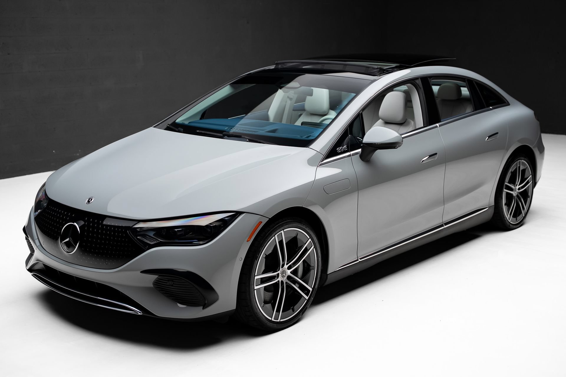 Used 2024 Mercedes-Benz EQE 350+ Sedan image 5