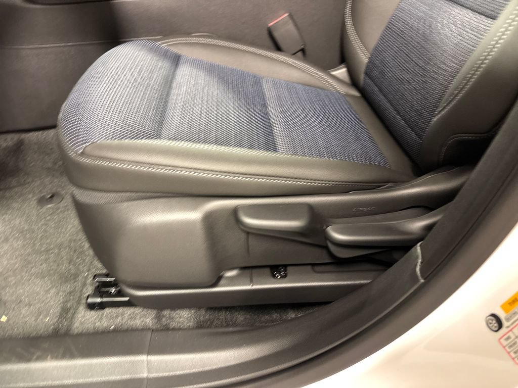 New 2026 Buick Envista Preferred FWD image 21